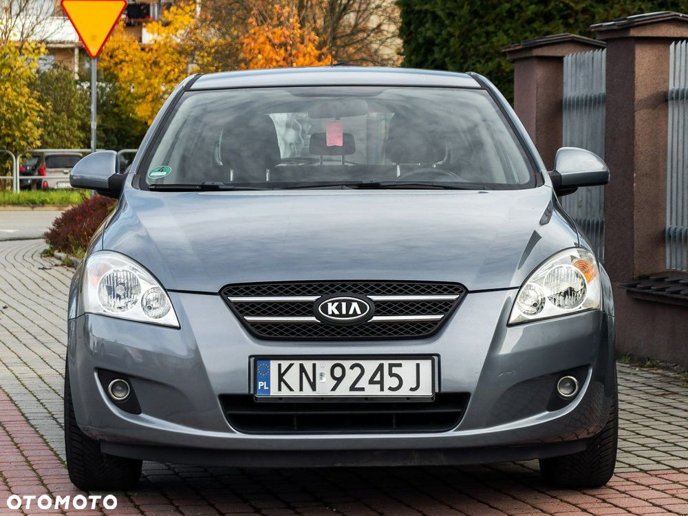 Kia Ceed 1.4 CVVT Attract - 3