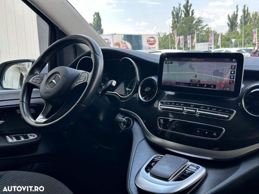 Mercedes-Benz V - 8