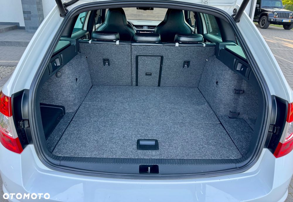 Skoda Octavia 2.0 TSI RS DSG - 18