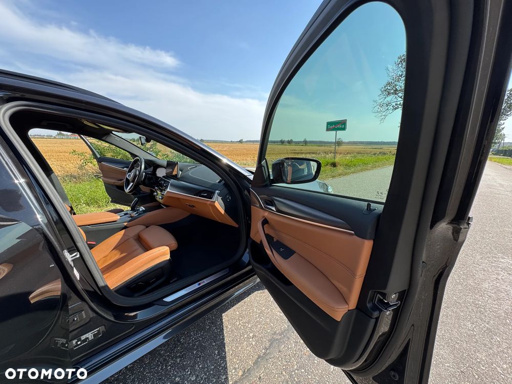 BMW Seria 5 518d M Sport - 21