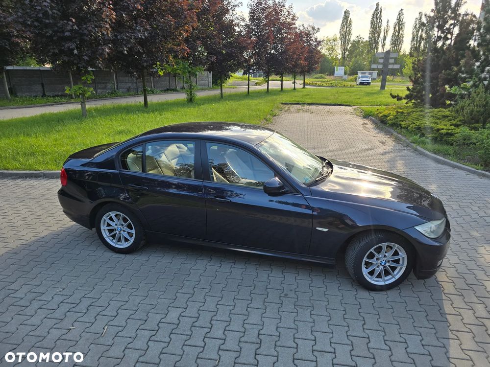 BMW Seria 3 - 32