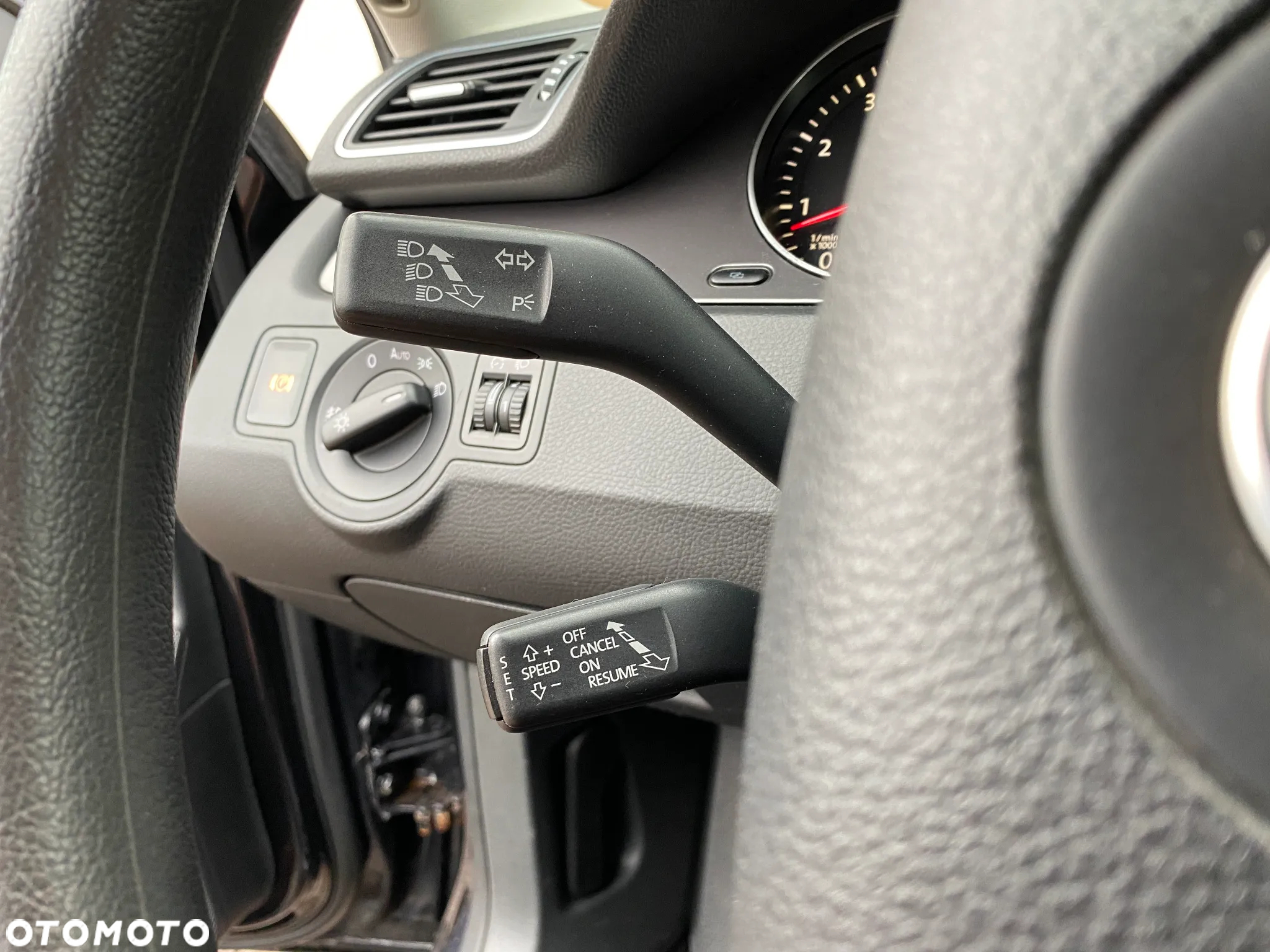 Volkswagen Passat - 8