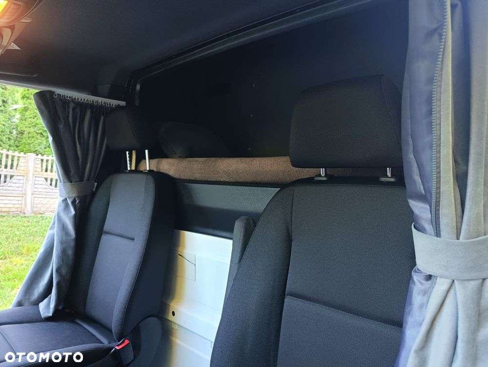 Mercedes-Benz SPRINTER - 14