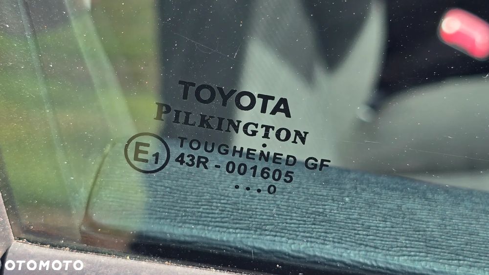 Toyota Avensis 1.8 Sol - 38