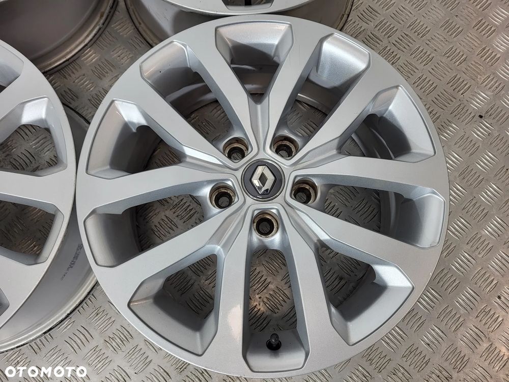 Renault Kadjar AQUILA Felgi Aluminiowe 17 5x114.3 - 2