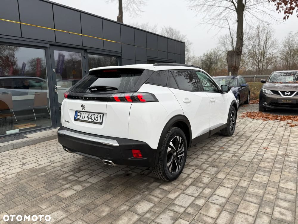 Peugeot 2008 1.2 PureTech Allure S&S EAT8 - 4