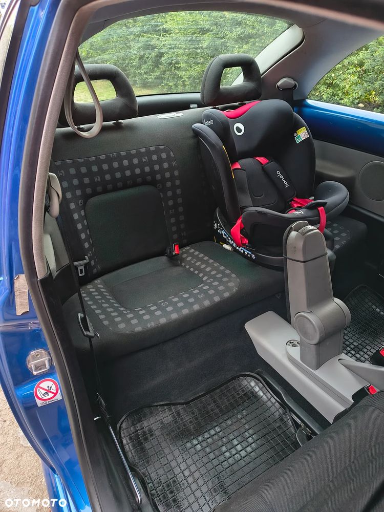 Volkswagen New Beetle - 10