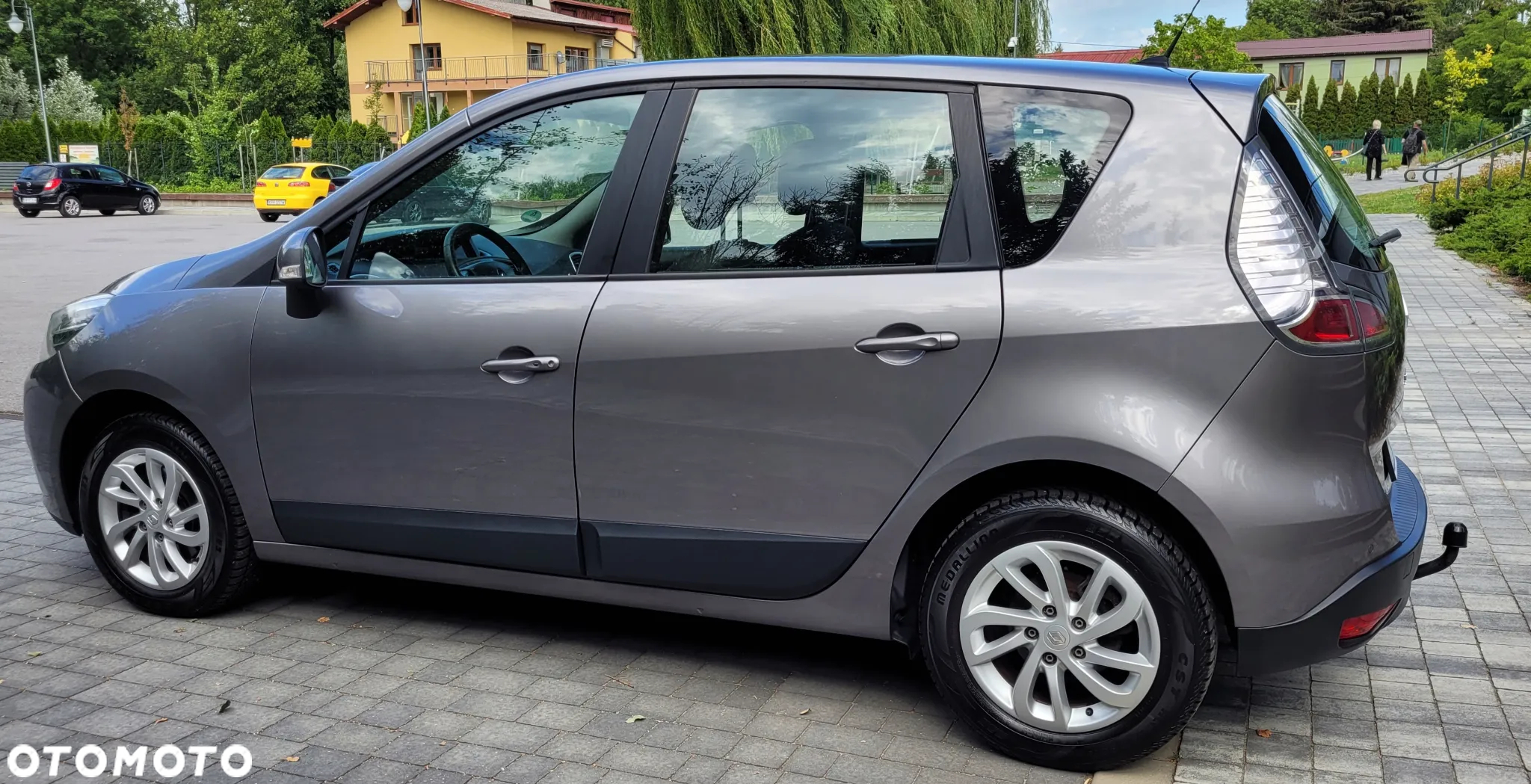 Renault Scenic ENERGY TCe 115 S&S Paris - 4