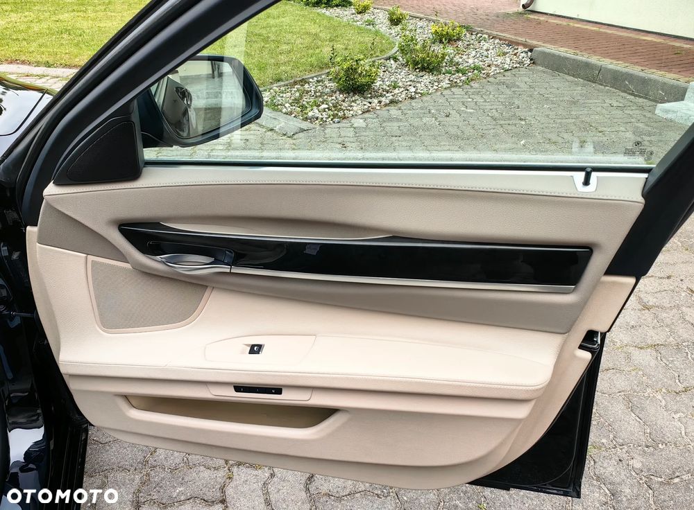 BMW Seria 7 - 21