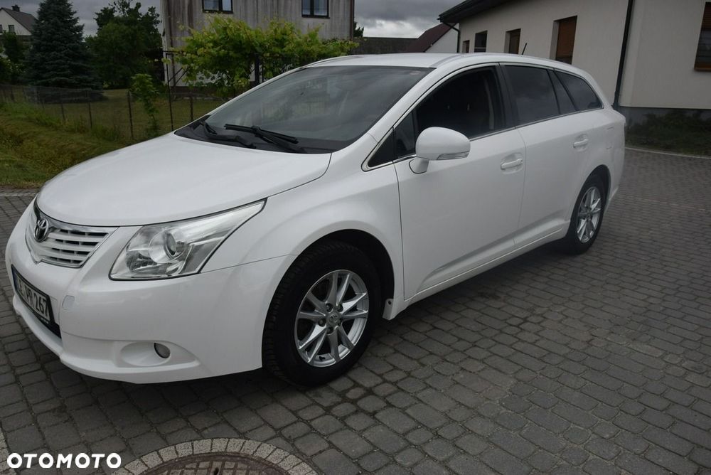 Toyota Avensis - 5