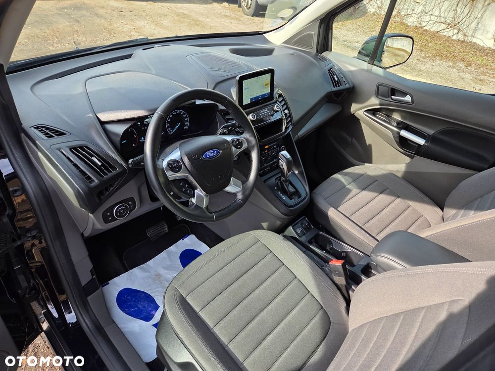 Ford Tourneo Connect Grand - 19