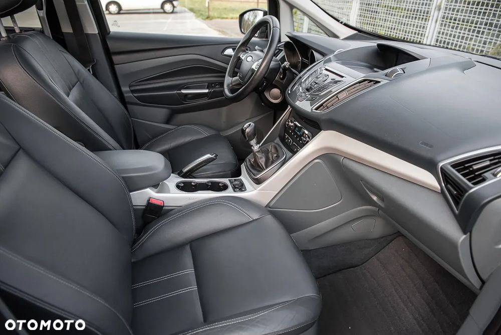 Ford Grand C-MAX - 33