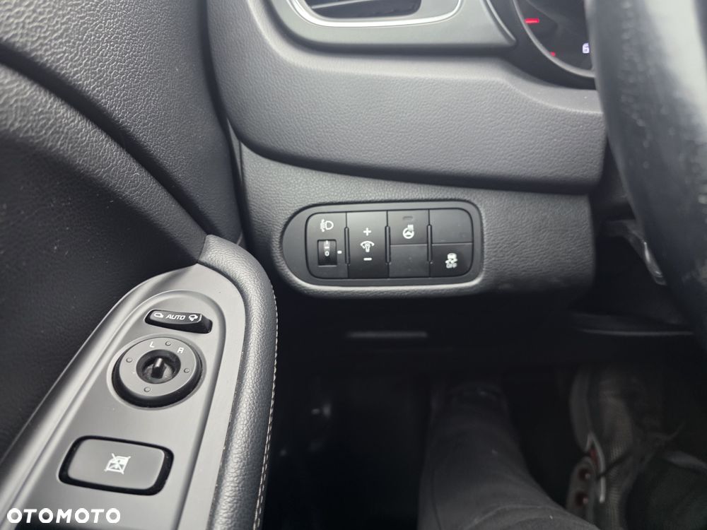 Kia Carens 1.7 CRDi 136 Fifa World Cup Edition - 11