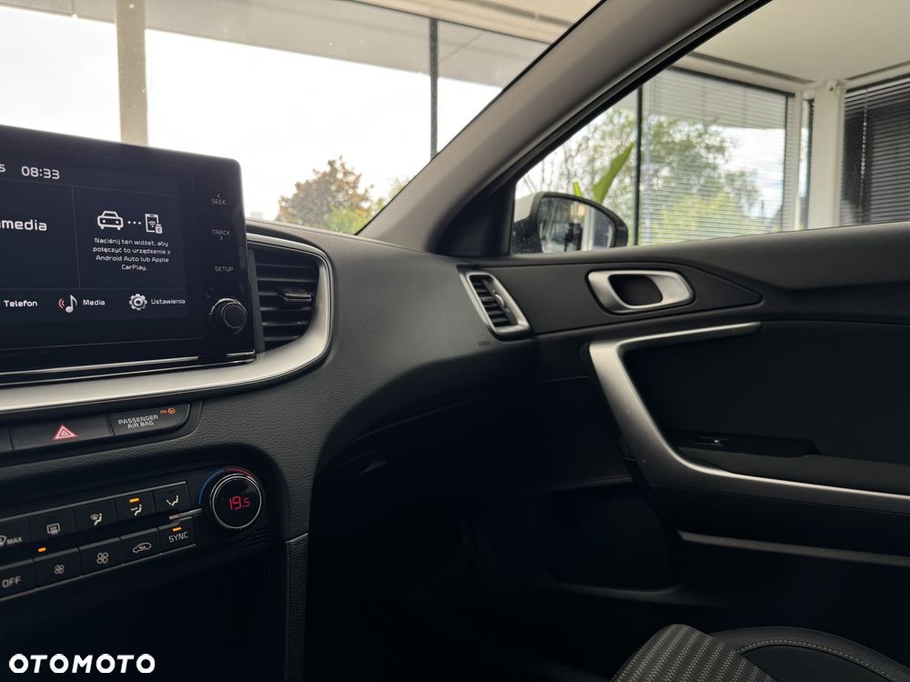 Kia Ceed 1.5 T-GDI M DCT - 32