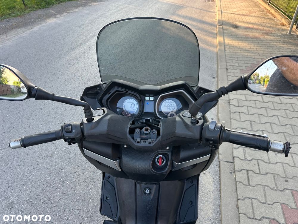 Yamaha X-max - 9