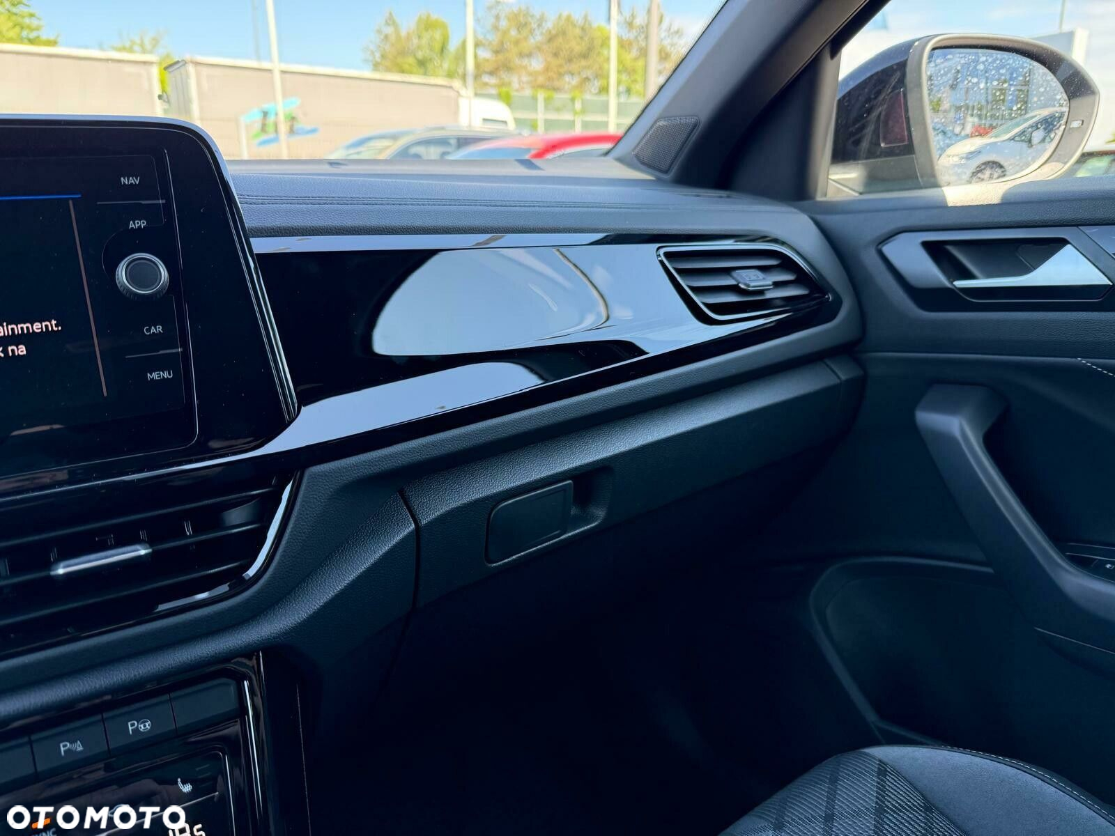 Volkswagen T-Roc 1.5 TSI R-Line Plus DSG - 32