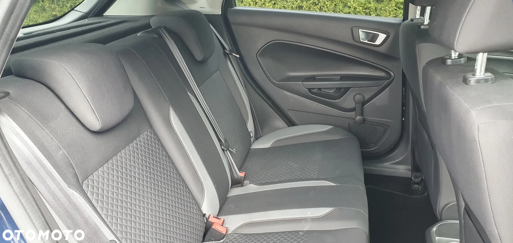 Ford Fiesta 1.25 Titanium - 37