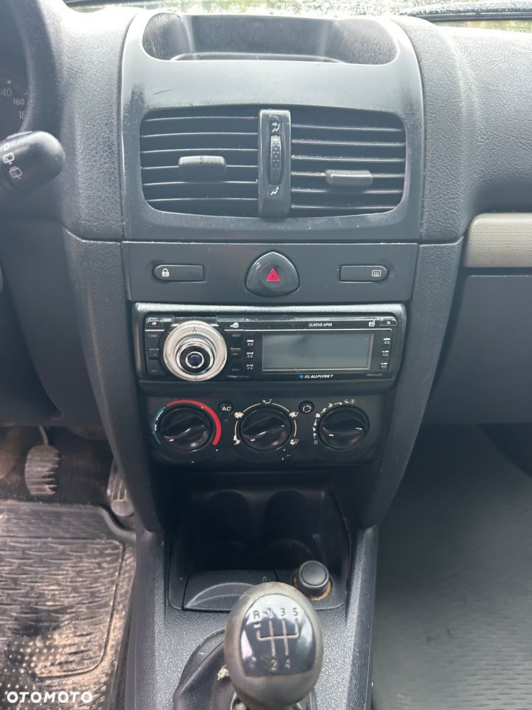 Renault Clio 1.2 16V Authentique - 9
