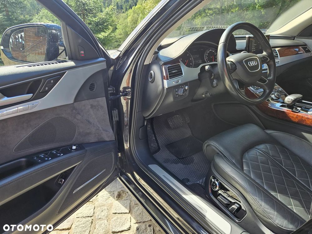 Audi A8 4.2 TDI DPF (clean diesel) quattro tiptronic - 14