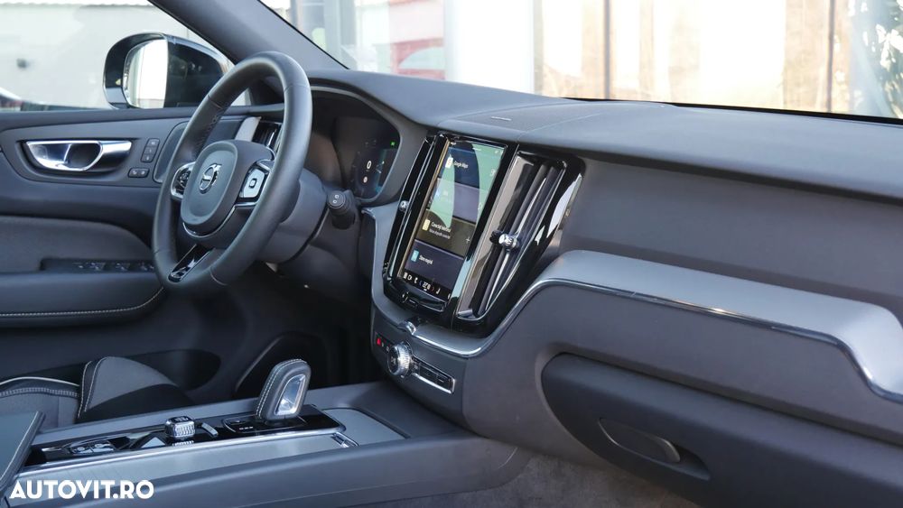 Volvo XC 60 T6 AWD Recharge Geartronic RDesign - 21