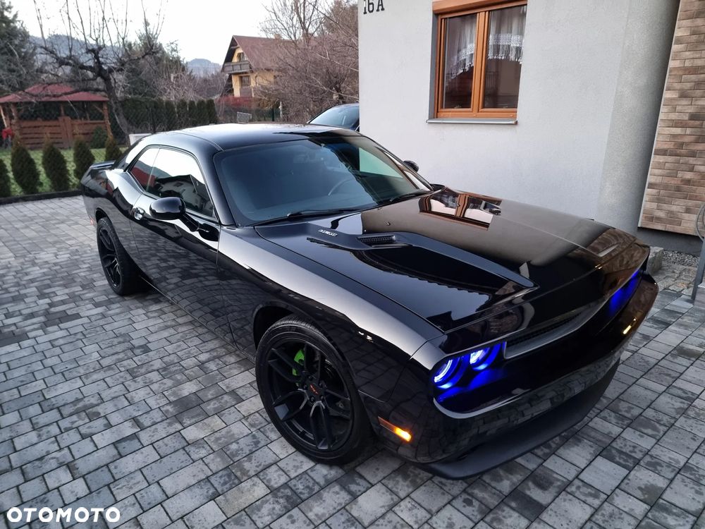 Dodge Challenger - 4