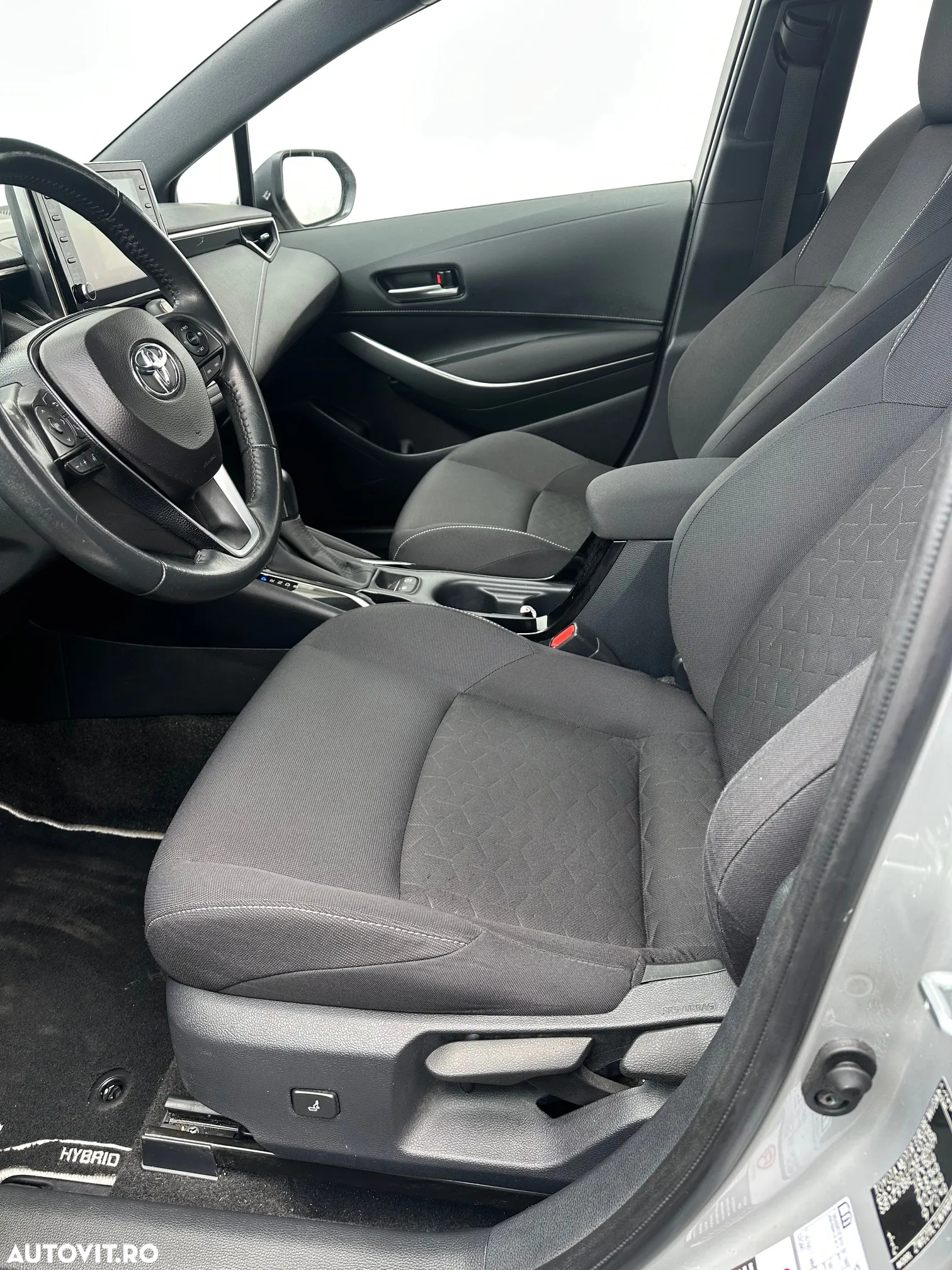 Toyota Corolla 1.8 HSD Business - 14