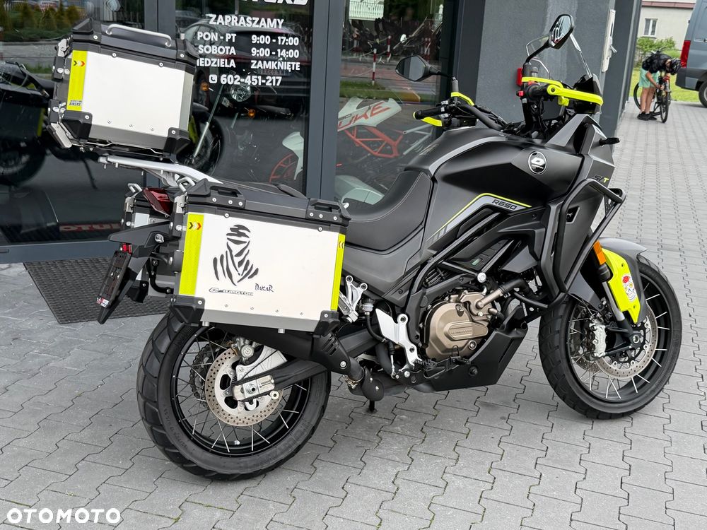 QJMOTOR SVT 650X - 4