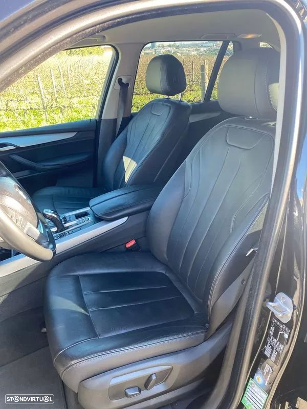 BMW X5 25 d sDrive Comfort 7L - 9