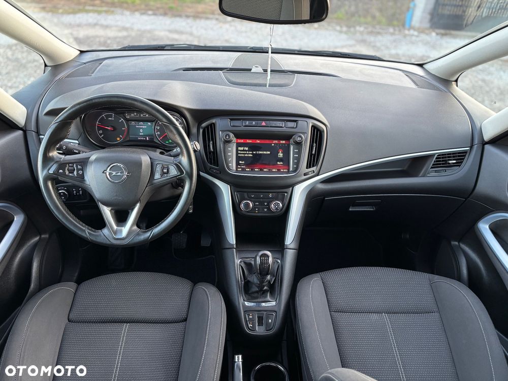 Opel Zafira - 13