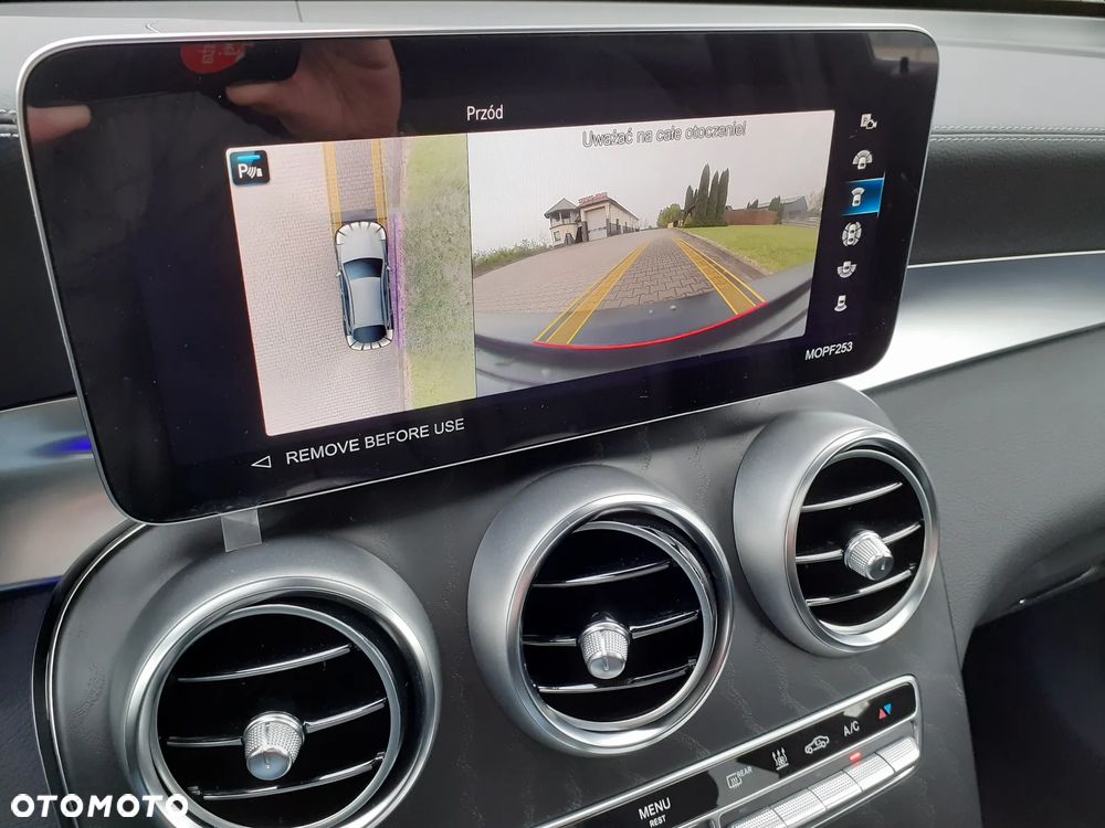 Mercedes-Benz GLC 300 d 4Matic 9G-TRONIC AMG Line Plus - 32