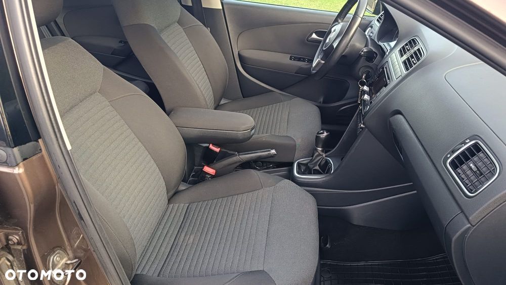 Volkswagen Polo 1.6 TDI DPF Highline - 6