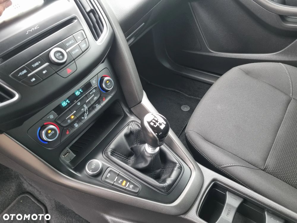 Ford Focus 1.5 EcoBlue Titanium X - 16