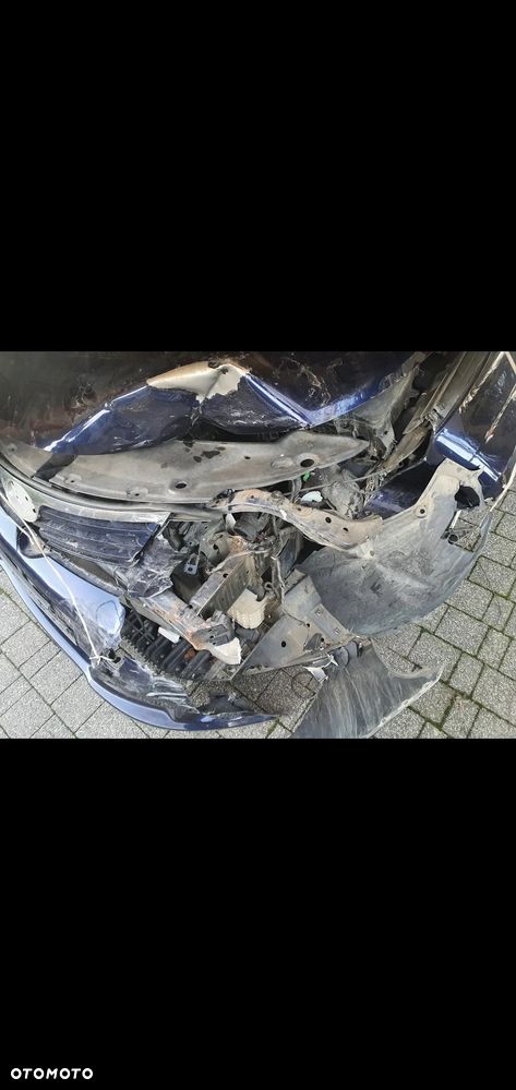 Toyota Avensis 2.0 D-4D 2010 - 4