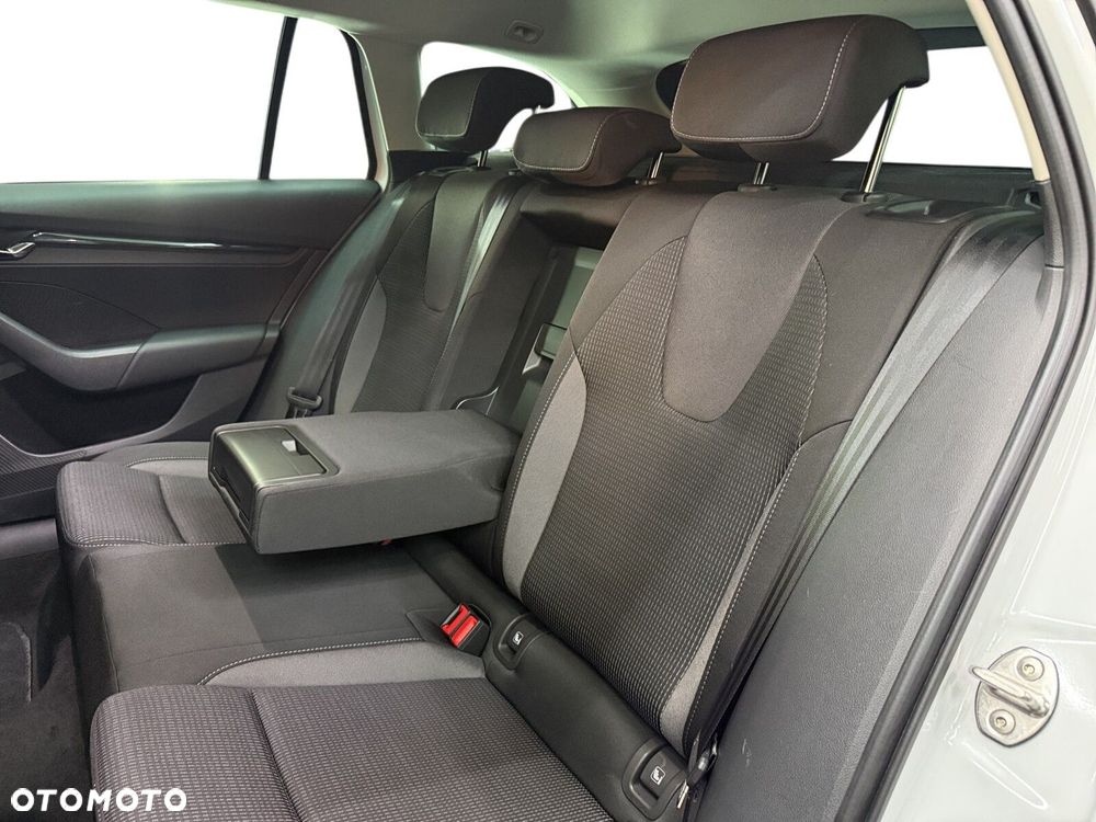 Skoda Octavia 2.0 TDI Ambition DSG - 15
