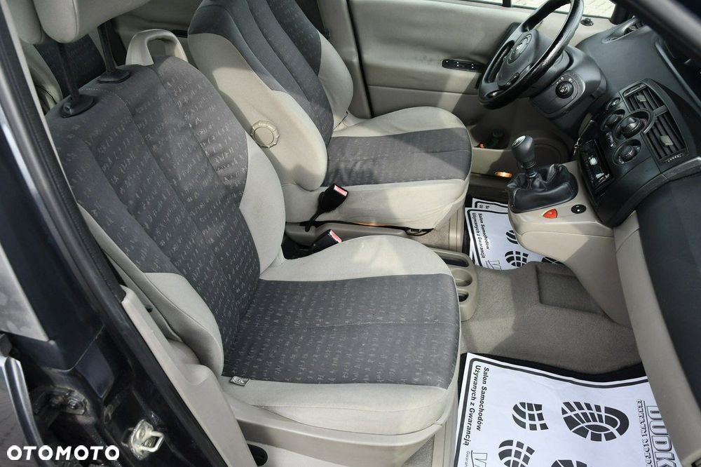 Renault Grand Scenic - 24