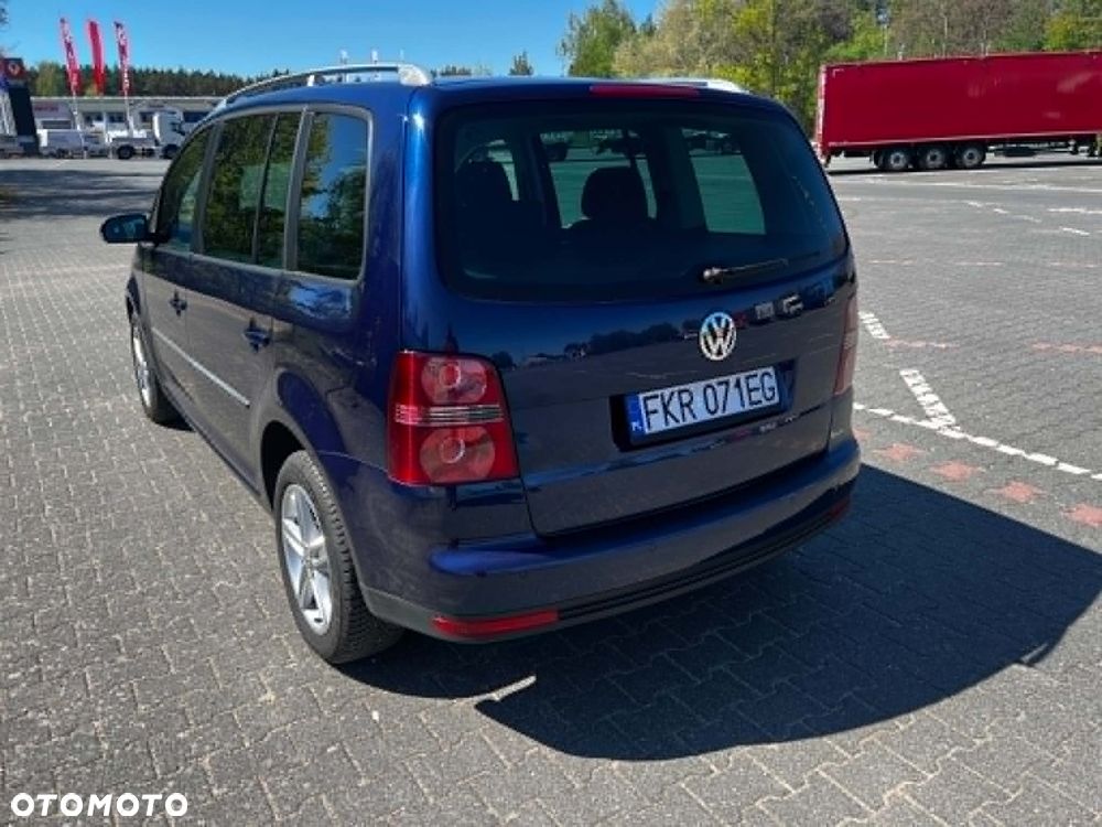 Volkswagen Touran 1.4 TSI Trendline DSG - 5