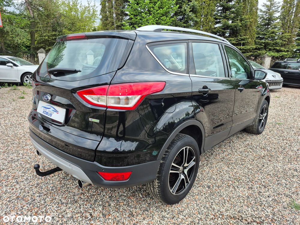 Ford Kuga 1.6 EcoBoost 2x4 Titanium - 5