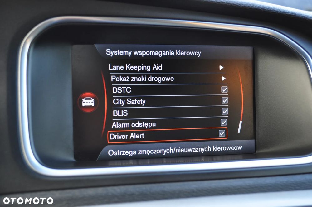 Volvo V40 D2 Momentum - 24
