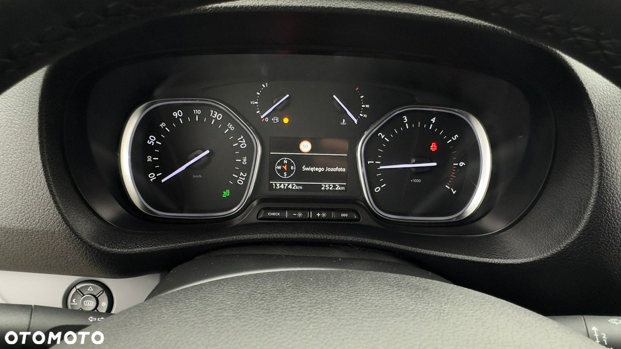Opel Vivaro - 22