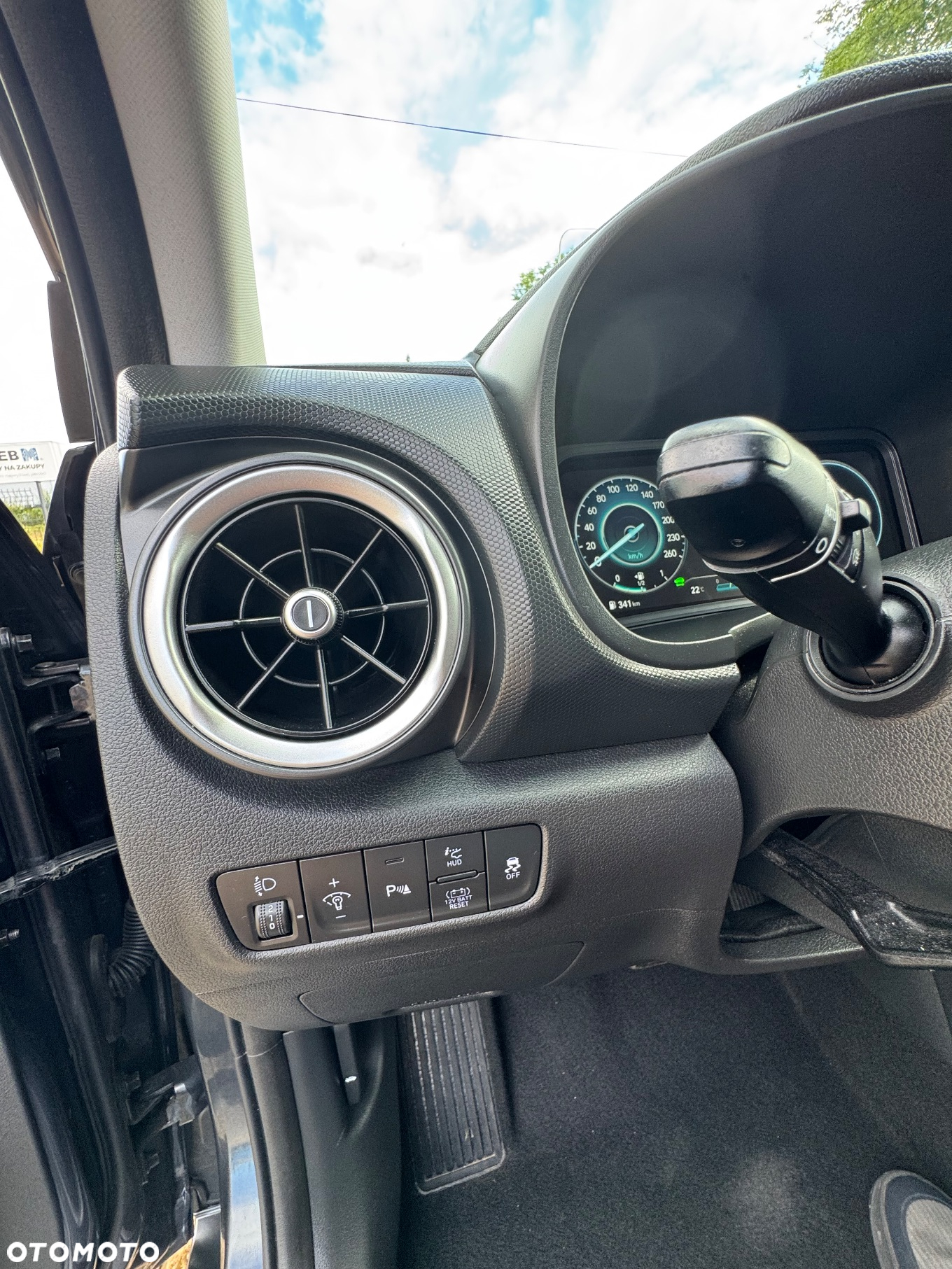 Hyundai Kona - 25