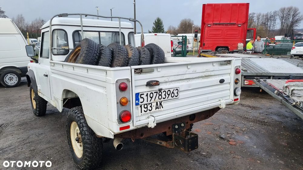 Land Rover Defender - 11