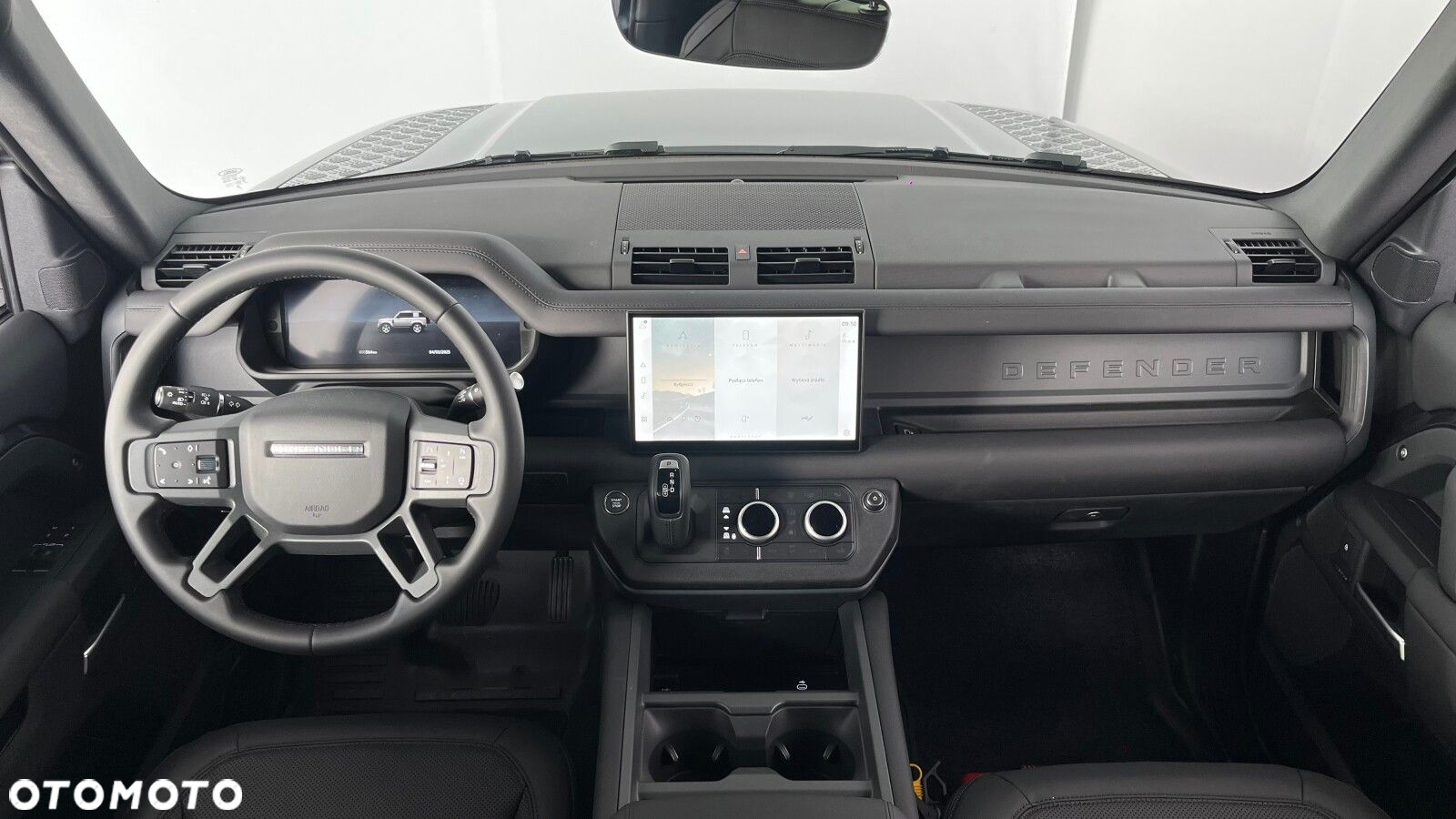 Land Rover Defender - 8