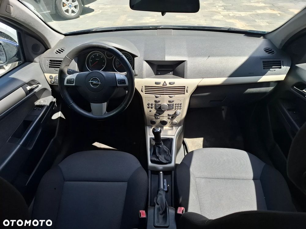Opel Astra 1.9 CDTI Enjoy - 10