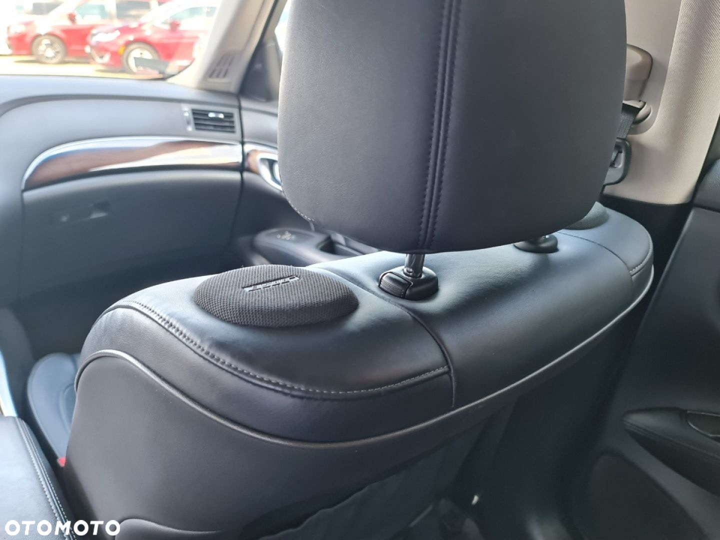Infiniti Q70 - 33