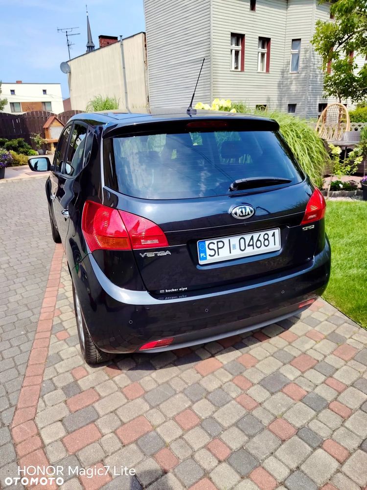 Kia Venga 1.6 CRDi 128 Fifa World Cup Edition - 5