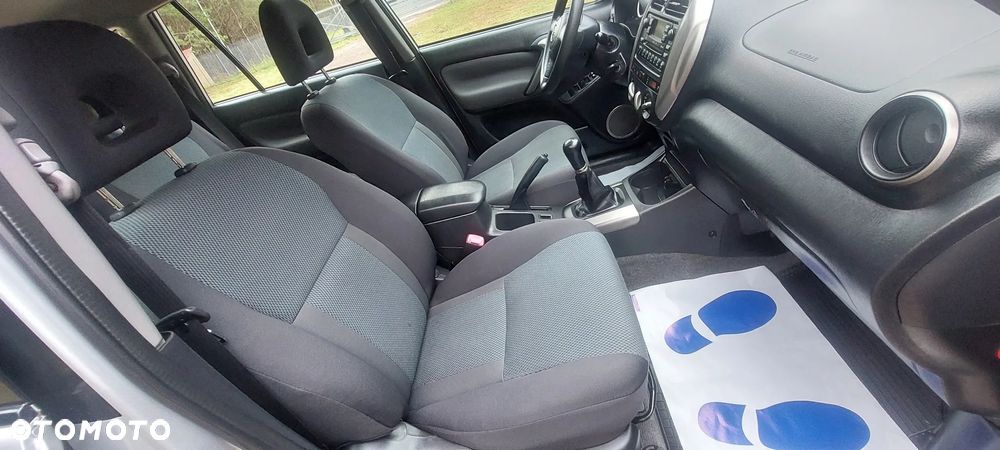 Toyota RAV4 4x2 Edition - 28