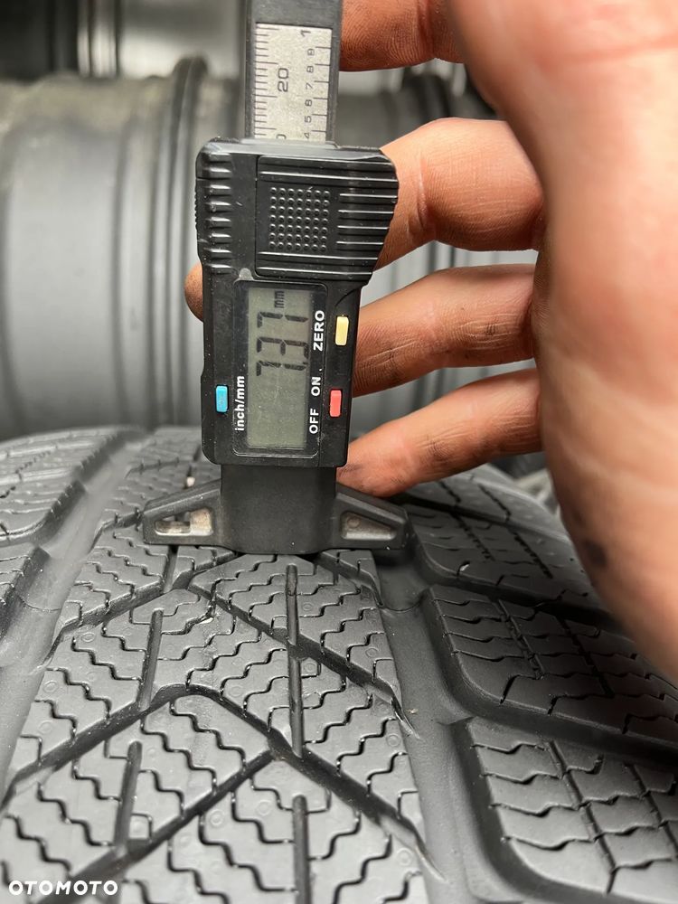 Pirelli 225 45 18 Sottozero 3 Winter Zima 4szt. komplet - 4