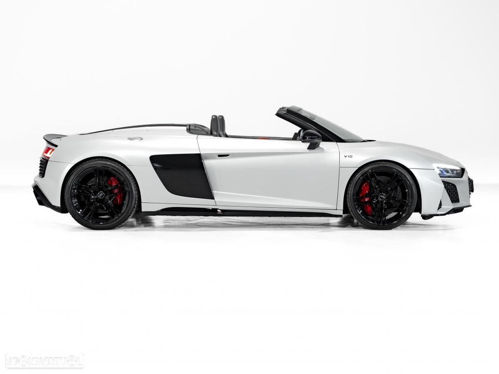 Audi R8 Spyder 5.2 FSi V10 S tronic Plus - 3
