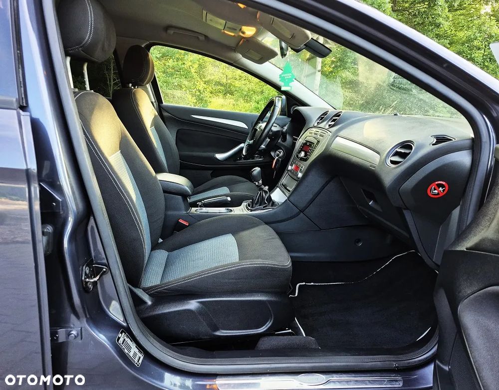 Ford Mondeo 1.6 Titanium - 18