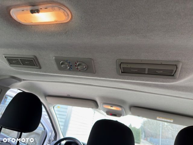 Renault Trafic Grand 1.6 dCi - 16